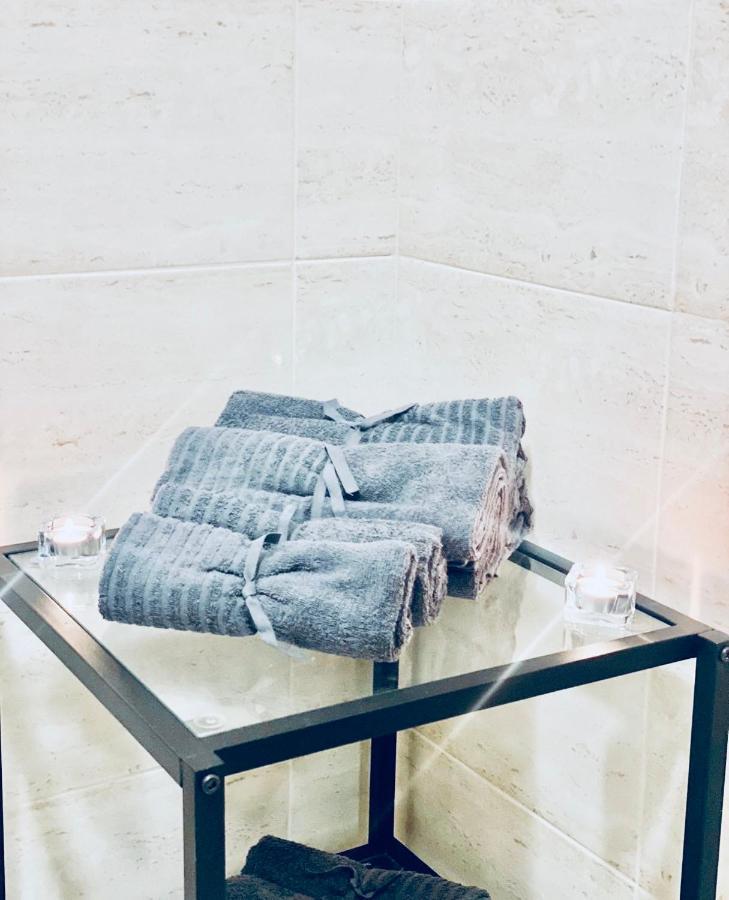 МareliS Luxe Port Apartment Варна Экстерьер фото