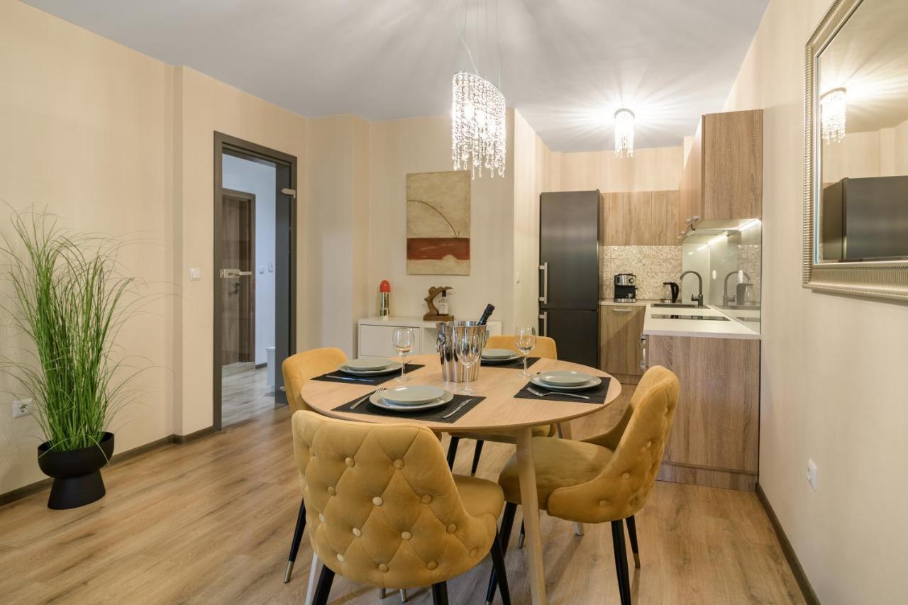 МareliS Luxe Port Apartment Варна Экстерьер фото