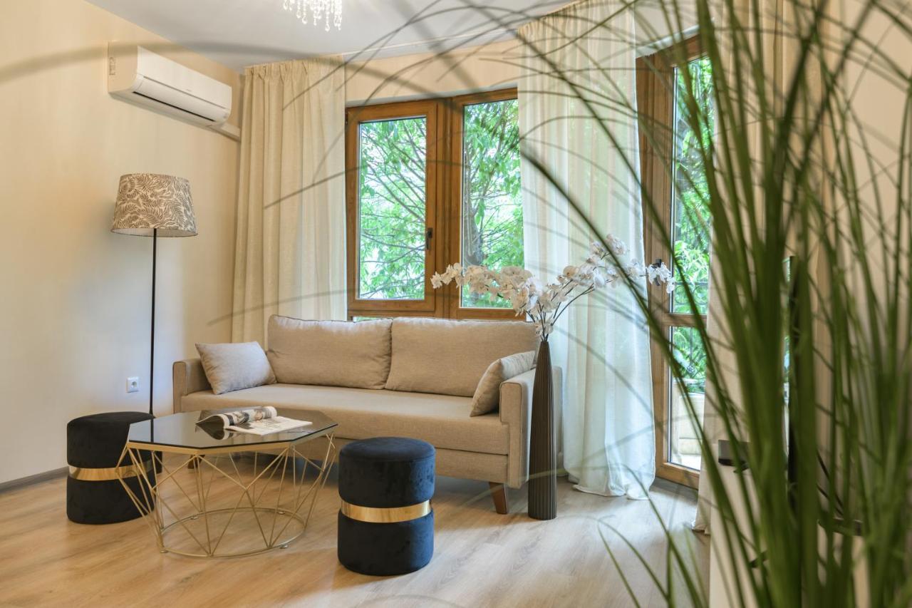 МareliS Luxe Port Apartment Варна Экстерьер фото
