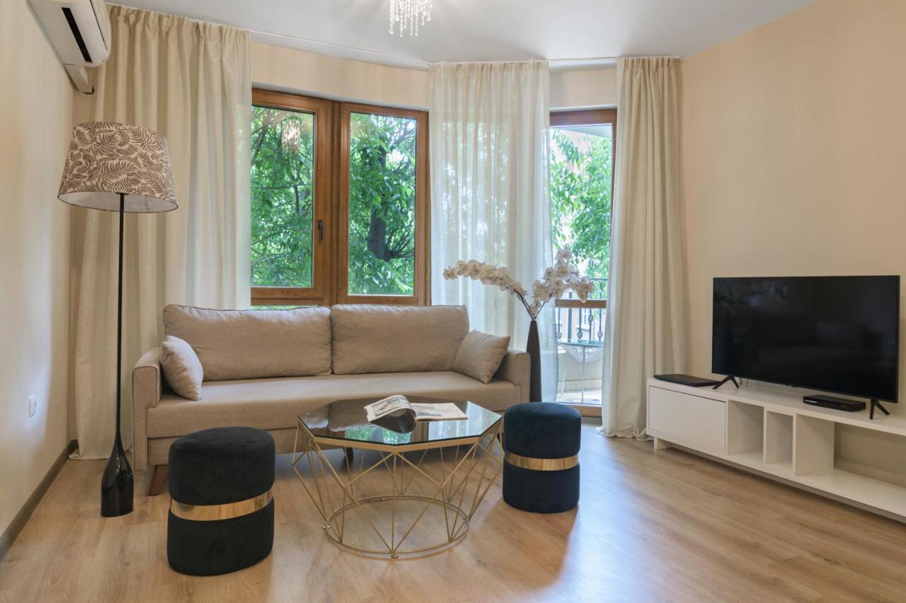 МareliS Luxe Port Apartment Варна Экстерьер фото