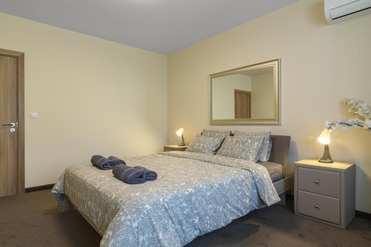 МareliS Luxe Port Apartment Варна Экстерьер фото