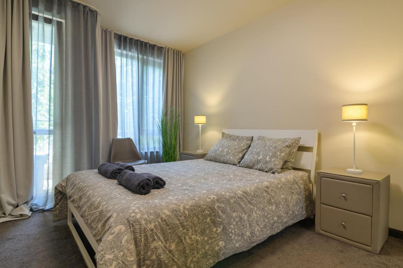 МareliS Luxe Port Apartment Варна Экстерьер фото